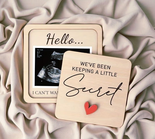 Pregnancy announcement 'We've been keeping a little secret' set