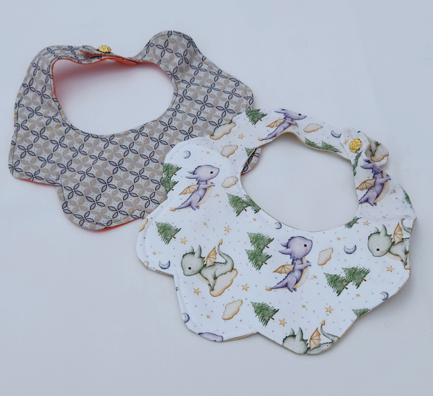 Scalloped bibs
