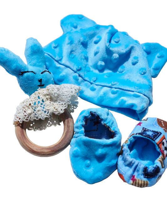 Beanie, soft double-sided shoes and teething ring
